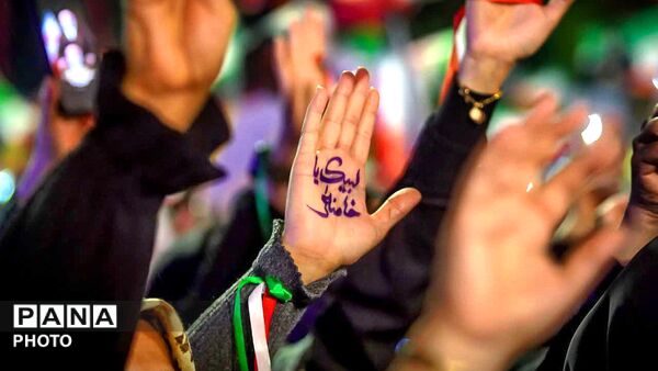 این علم تا قیامت بالاست