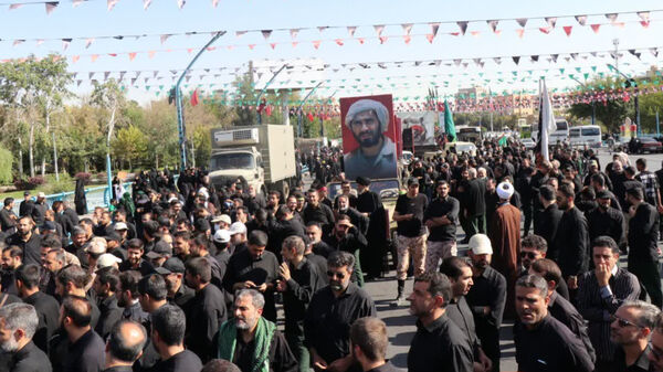 کاروان عشق و وفا از میدان بزرگمهر تا گلستان شهدا