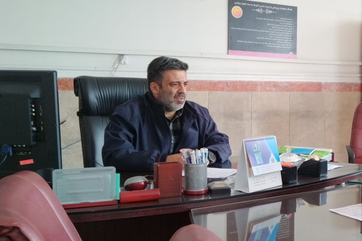 معلم بودن، جهاد بی ادعایی است در میدان دانایی و ایثاری از جنس روشنایی