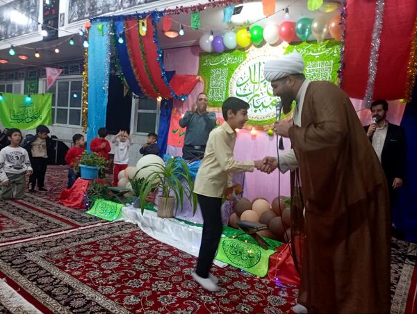 تکیه حسینی غرق در شادی علوی