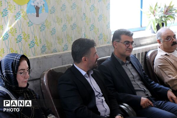 آیین بزرگداشت «خاطره‌سازان» در آموزشگاه شهید جوادی