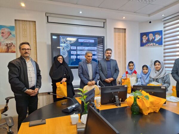 آیین تجلیل از برگزیدگان جشنواره کتابنوش
