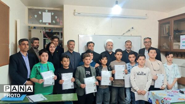 تجلیل مسئولان استانی از دانش‌آموزان و عوامل دبستان میقات به خاطر اقدام انسان‌دوستانه