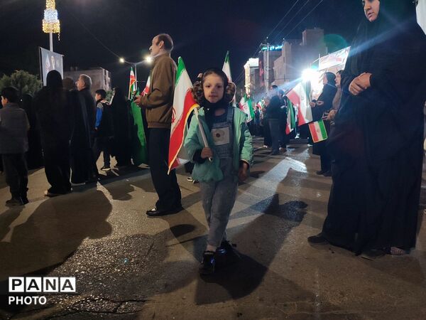 قاب پانا میزبان اجتماع پرشور مردمان ولایت مدار نیشابور در بلوار فضل