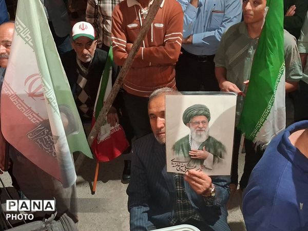  شبی آکنده از عطر رضوی در حسینیه فضل نیشابور