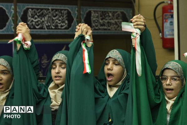 دیدار مدیرکل آموزش‌وپرورش یزد با نماینده ولی‌فقیه