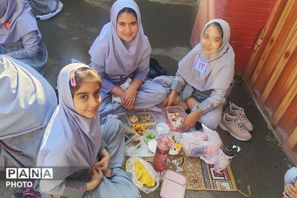 سفره‌ای از جنس لبخند و صبحانه سلامت در دبستان نرجس