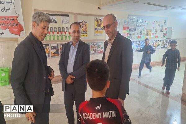 طنین زنگ ورزش و هفته المپیاد ورزشی درون‌مدرسه‌ای در دبستان ایمان ورامین