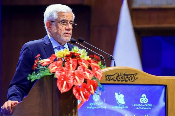  باید شرایط سرمایه‌گذاری ایرانیان خارج از کشور را فراهم کنیم/ نقش پررنگ صنایع کوچک و متوسط در رشد اقتصادی