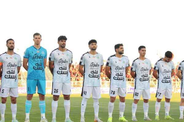 برد شیرین تراکتور در خانه مقابل آلمینیوم اراک