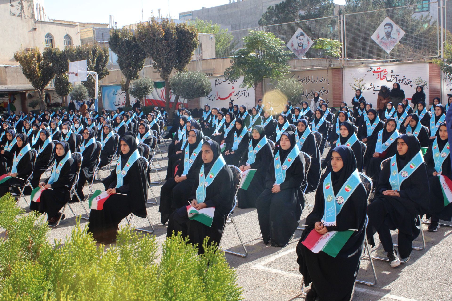 جوشش غیرت و همدلی دانش‌آموزان رباط‌کریم در مراسم وطن‌یار