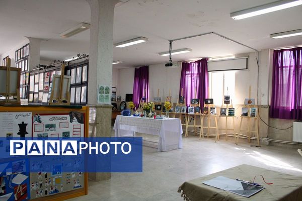 نمایشگاه آثار هنرجویان هنرستان فنی‌وحرفه‌ای دخترانه آفرینش پردیس