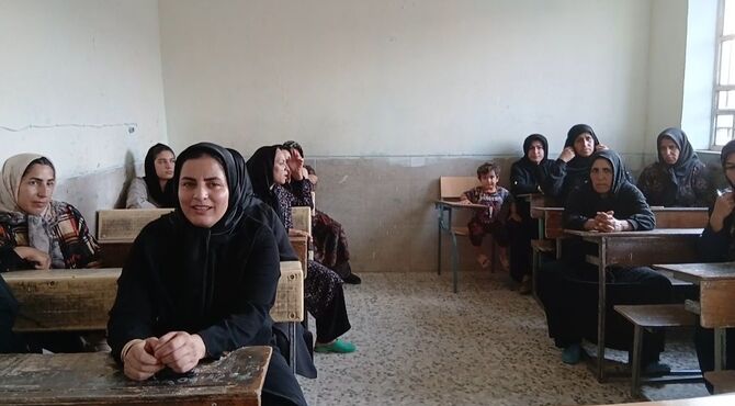 جلسه هماهنگی اجرای طرح غربالگری درمدرسه شهید خانیار روستای اولاد قباد کوهدشت