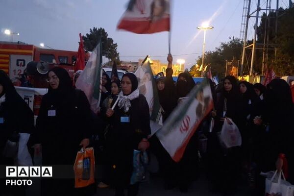 پذیرایی و مهمان نوازی مردم چهاردانگه از زائران و محبان رهبر شهید
