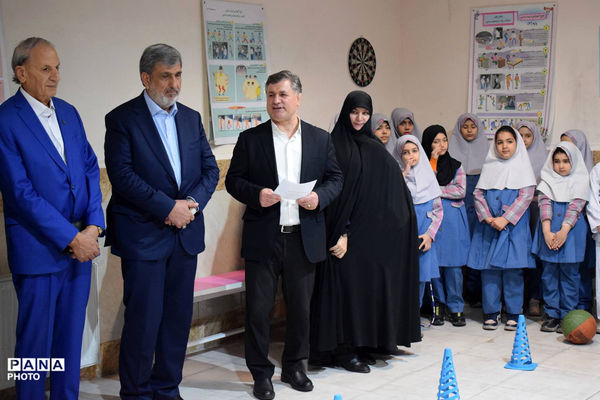 نشست منطقه‌ای مدیران مدارس خیرساز در مدرسه شاهد امام سجاد(ع)