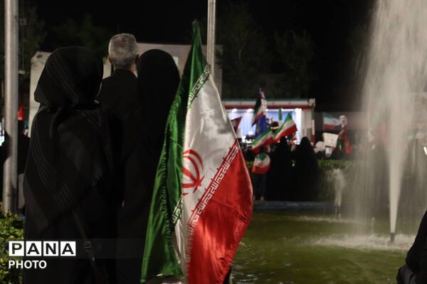 حضور مربیان، اولیا و دانش‌آموزان آموزش و پرورش ناحیه 2 تبریز در آیین سالگرد شهادت امام سجاد(ع)