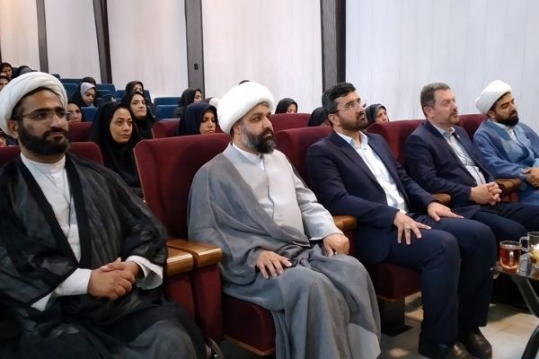 مراسم تجلیل از معاونین پرورشی، مربیان تربیتی و مشاورین مدارس منطقه کهریزک 
