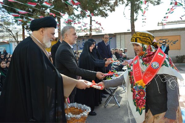طنین زنگ انقلاب در بهارستان‌دو 