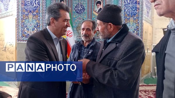 نماز جمعه و برپایی میز خدمت در شهر سورشجان