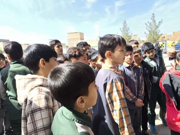 برگزاری مراسم تقدیر واهدای جایزه به دانش آموزان دبستان شهید پسندیده فدافن