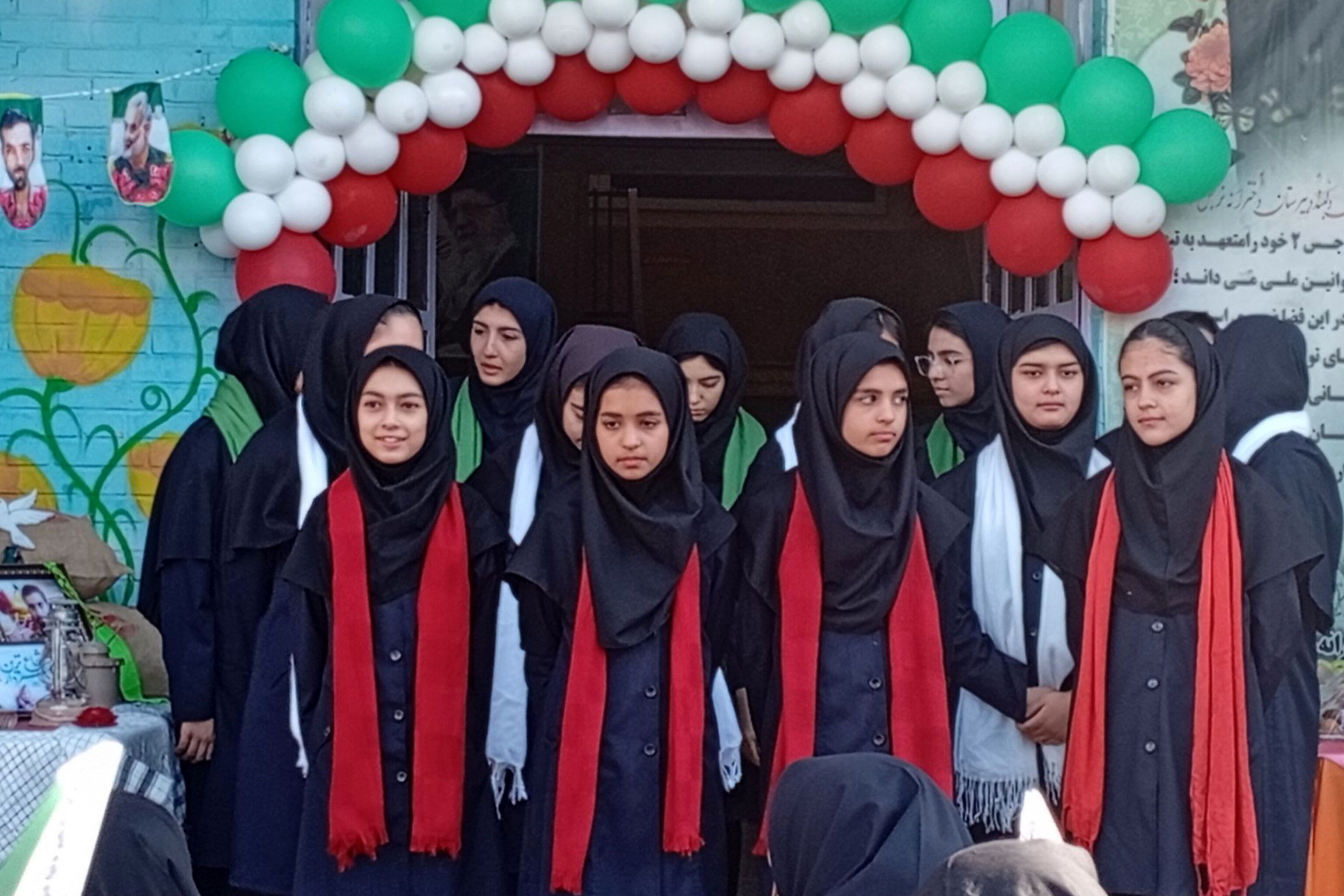 ایثار و شهادت ، تعلیم و تربیت 