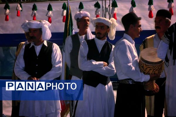 نمایش وحدت اقوام ایرانی در روز دوم جشنواره ملی ورامین