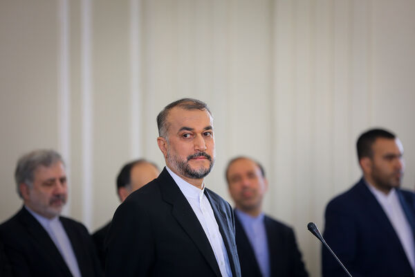 دیپلمات شهید