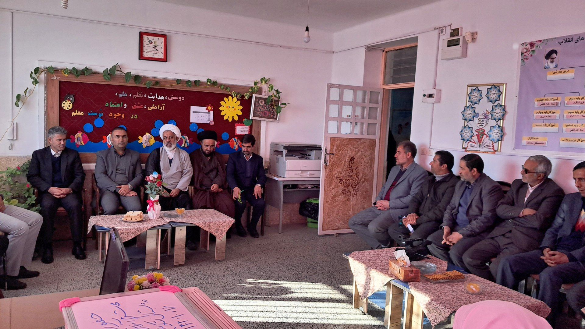 حضور مدیرکل آموزش و پرورش چهارمحال‌وبختیاری در مدارس شهر وردنجان