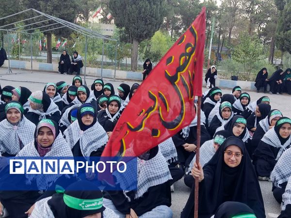 برگزاری اردو یاوران ولایت دختران متوسطه اول استان اصفهان