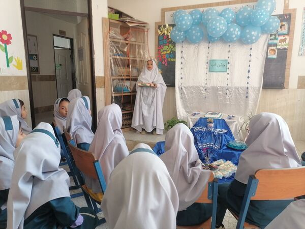 جشن آب کلاس اولی ها در آموزشگاه زهرا عبداللهیان ارغا 
