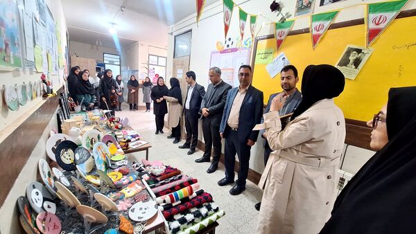 افتتاحیه هفته ماها و جشنواره فرهنگی هنری "فردا" در رشتخوار