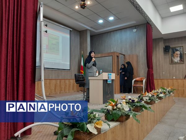  جلسه آموزش خانواده در مدرسه مصلی‌نژاد مشهد