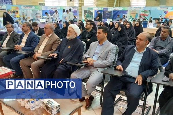 برگزاری نمایشگاه دستاوردهای دانش آموزان مدارس حکمت نبوی. ناحیه دو شهرری 