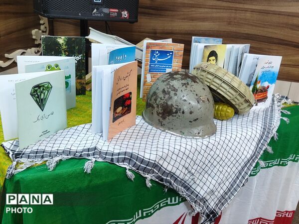 تجلیل از نویسندگان دهه هشتادی و نودی حوزه دفاع مقدس
