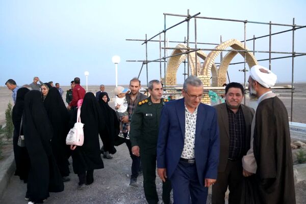 آیین کلنگ‌زنی مدرسه ۶ کلاسه فرهنگی فرهیخته زنده‌یاد زهیری 