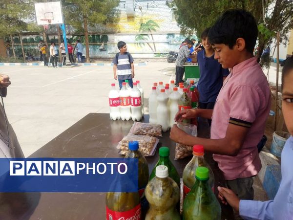 برگزاری جشنواره غذا و بازارچه دانش‌آموزی در دبیرستان نمونه دولتی دانش 