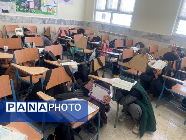 مانور زلزله در دبیرستان دخترانه امید 