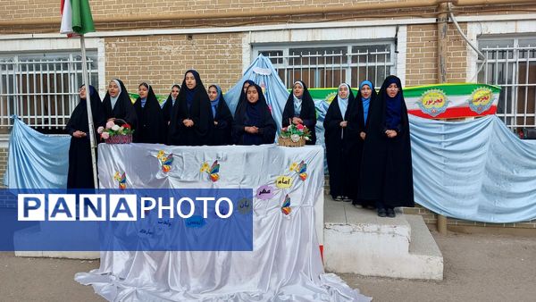  جشن نیمه شعبان و دهه فجر در دبیرستان مستوفی ۲ 