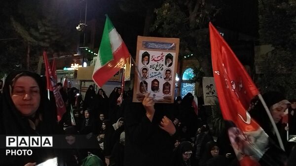 صد و شصت و دو شب، با یک روایت؛ شب‌هایی که از دلِ شهر می‌گذرند و به دل می‌نشینند