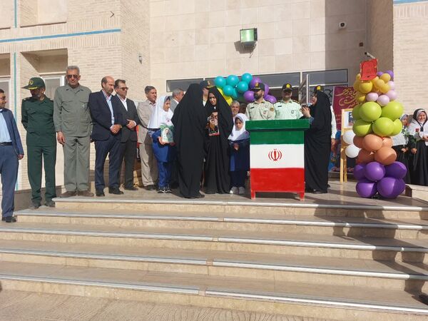 آیین سال تحصیلی جدید در مدرسه شاهد پوررضایی یزد