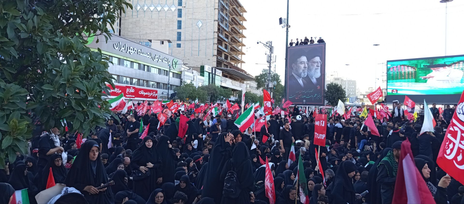 بغض گلوگیر ملت در آخرین دیدار با امام شهید