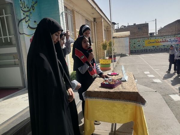 سه‌شنبه‌های مهدوی در دبستان ناهید نخودی 