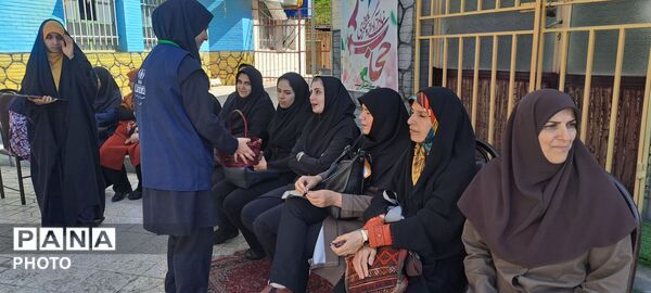 جشن میلاد حضرت زینب(س) و گرامیداشت روز پرستار در دبیرستان اهل‌البیت(ع) ناحیه 4 کرج