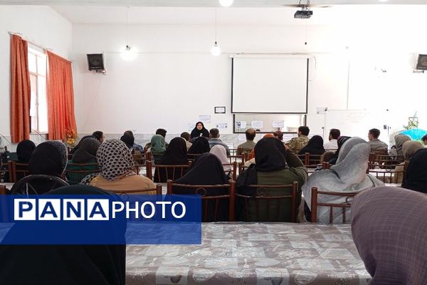 اولین جلسه انجمن اولیا و مربیان در دبیرستان شهید مجید دهنوی