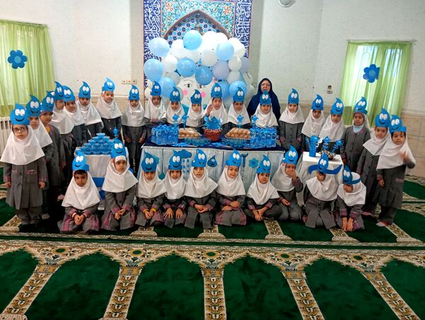 جشن آب در دبستان دخترانه نرجس یک 