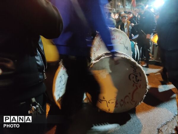 اجرای خیابانی «ذ مثل پانیذ» در مرند با یاد شهدای دانش‌آموز
