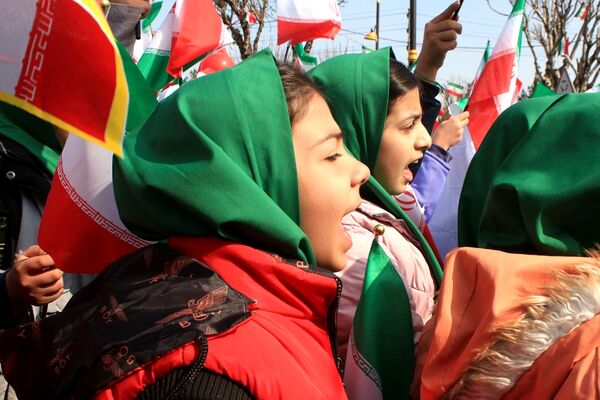 حضور پرشور مردم بهارستانی در راهپیمایی ۲۲ بهمن