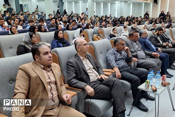 تجلیل از سمن‌ها و خبرنگاران برتر ورامین به سبک اداره ورزش و جوانان