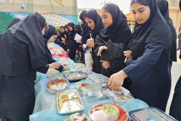 جشن هفته تربیت‌بدنی در دبیرستان فضیلت شاهد شهرستان ورامین