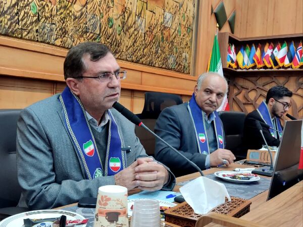 نشست هم‌اندیشی مسئولان سازمان دانش‌آموزی استان فارس روز اول